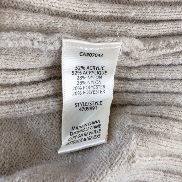 Max Studio Sweater Large off-white turtle neck sweater - Picture 12 of 12